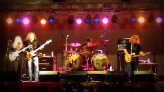 WALK SOFTLY ON THIS HEART OF MINE by THE KENTUCKY HEADHUNTERS @ APPLE FESTIVAL 2012