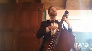 A The Serious Comes Flood Solo - Alexander Verster &amp; The Divine Comedy | RaveDJ