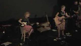 Kristin Hersh &amp; Tanya Donelly Live &quot;soul soldier&quot; 10/6/07 [5 of 9]