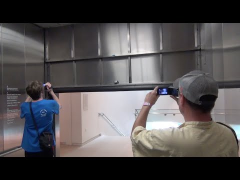 Awesome Long Hydraulic Elevators - Kemper Art Museum, Washington University