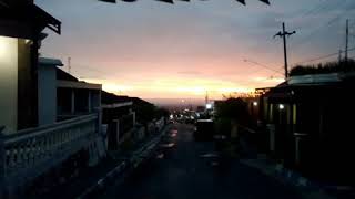 preview picture of video 'Sunset After Trip BROMO'