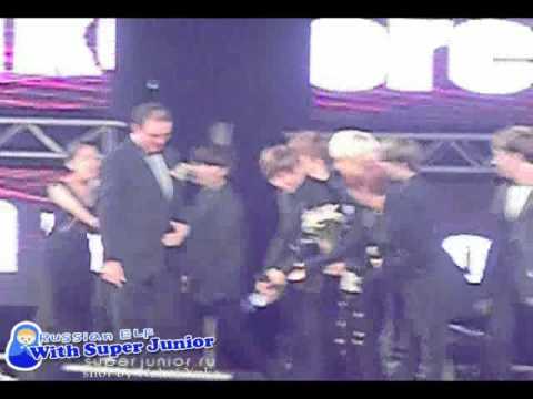 110917 Korea in Motion Festival - SJ receiving an award [superjunior.ru]