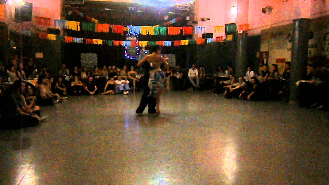 Video thumbnail for Mariana Dragone y Fernando Galera en El Motivo, 3/3/2014