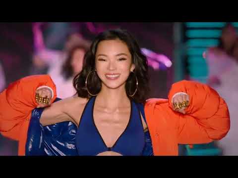Jane Zhang - Work For It / 808  2017 ( Victoria's Secret Fashion Show Performance )
