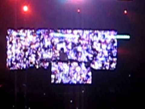 Armin van Buuren drops - Dash Berlin vs. Ram - Man On The Ramsterdam (Dash Berlin Mashup).AVI