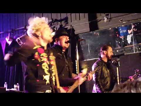 Black Stone Cherry - "Devil's Queen" (3/20/17)