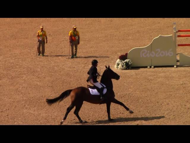 Half-brother of the mother of this Female embryo is the Golden Medal and Legend Stallion Big Star with rider Nick Skelton