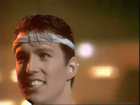 Tight Fit - The Lion Sleeps Tonight (TOTP 28th January 1982)