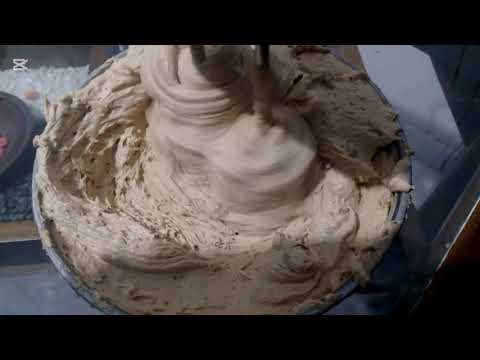 Make a chocolate cake... ♥️🎂