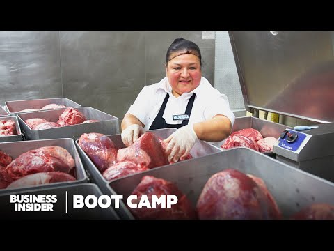 How The Military’s Largest Cafeteria Feeds 4,500 Soldiers In 90 Minutes | Boot Camp Video