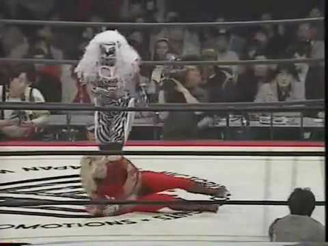 wwe new up 2016  Jaguar Yokota, Lady Apachee vs Yoshida Mariko, Felina 1 3