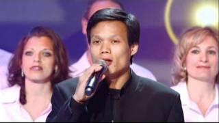 Les Prêtres live - Glorificamus Te