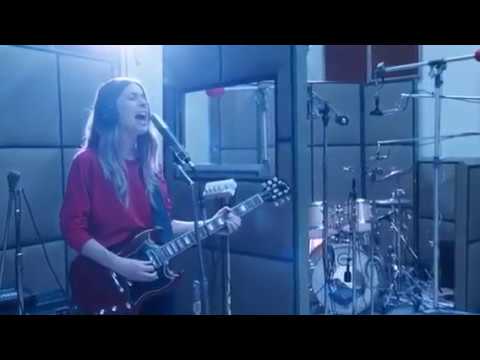 Haim - Nothing's Wrong (Live Studio)
Haim - Nothing's Wrong (Live Studio)