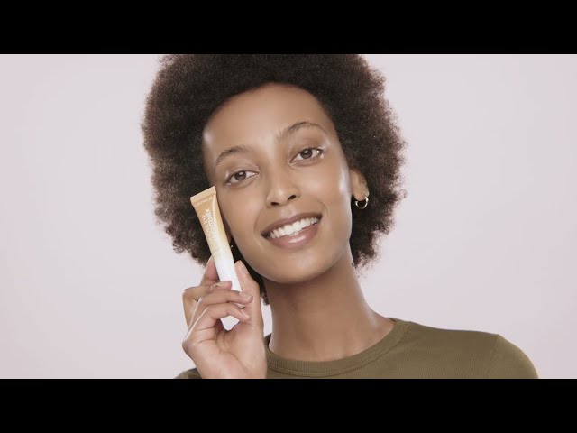 Video teaser for Under Eye Brightener Liquid 030