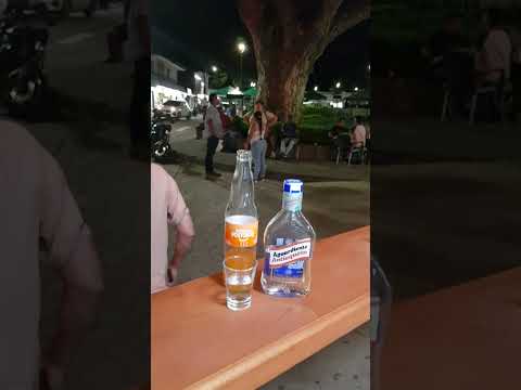 Bebiendo en el pueblo... #hispania #medellin #antioquia #suroeste