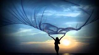 Già ti guarda  Alice - Tiziano Ferro