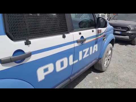 INTERIOR LAND ROVER POLICE 😐🤔 #police #offroad #offroad