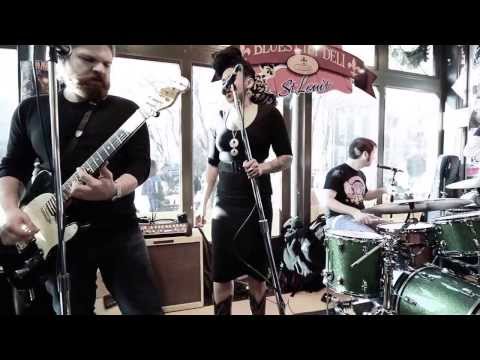 Nikki Hill Band at the Blues City Deli - The Girl Can't Help It