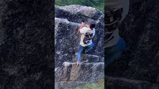 Video thumbnail of Il lancio, 6b. Val d’Aosta