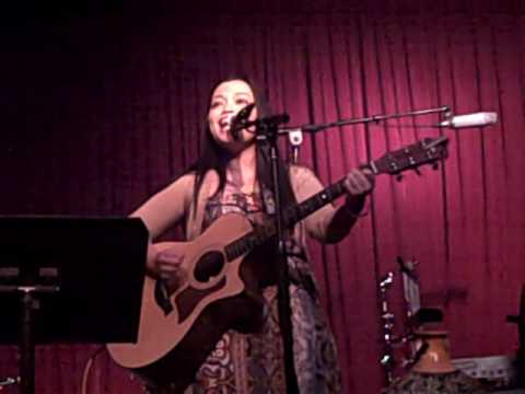 Melissa Polinar "Always Need You" Live @ Hotel Cafe