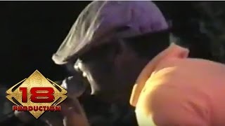 Download lagu TANGGA - Hebat (Live Konser Kota Baru 29 April 2006) mp3 Download lagu TANGGA - Hebat (Live Konser Kota Baru 29 April 2006) mp3