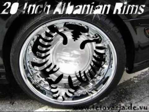 Albanischer Rapper Toni