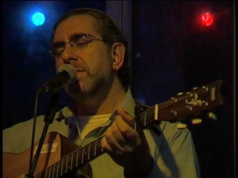 Benyamin Steinberg Performs Shlomo Carlebach Ve'Eineinu Tirena for Chanuka 2009