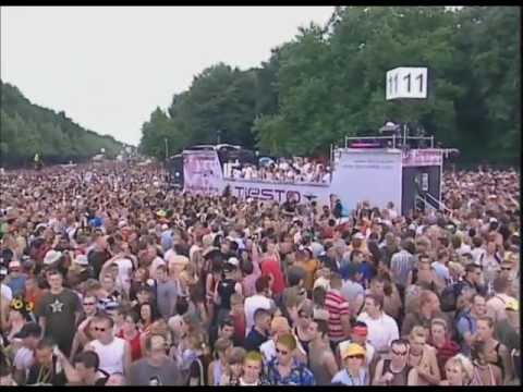 Miss Yetti @ Loveparade 2006 (complete set)