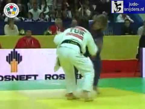 Judo 2009 Paris: Holtzinger (FRA) - Zehir (TUR) [-52kg].