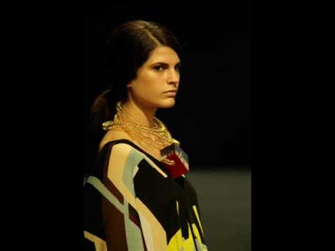 Paris Fashion Show N°9 JUNKO SHIMADA