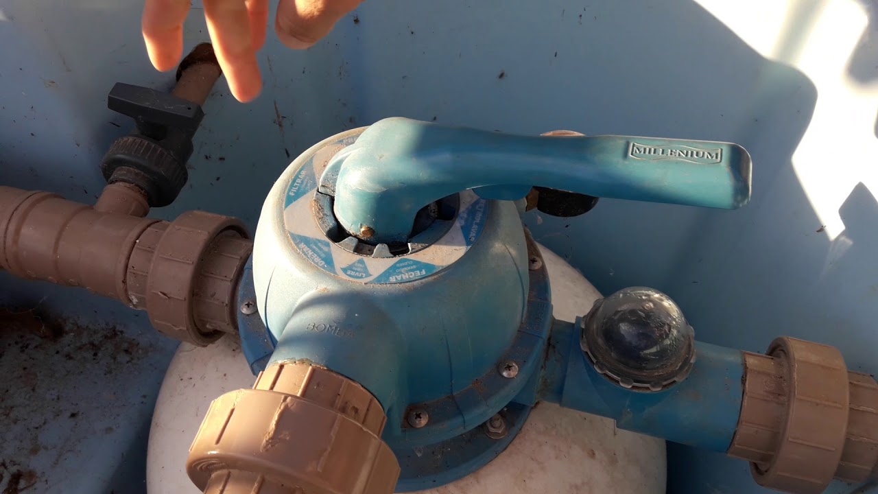 Aspira sua piscina num dia, e no outro já tem pó no fundo?