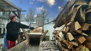 Witness incredible wood processing — logs turned into fine chips!