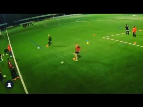 VITESSE avec ballon entraînement de foot exercice