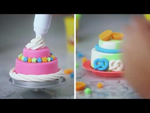 Play-Doh Kitchen Creations Rising Cake Oven Playset for Kids 3 Years and Up with 5 Cans, Non-Toxic thumbnail