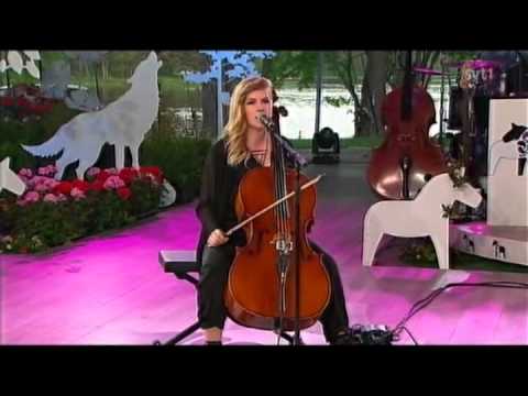 Linnea Olsson - Dinosaur (Moraeus med mera, summer 2012)