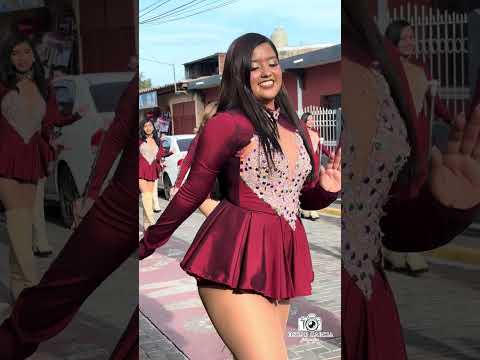 laura hermosa cachiporrista de la banda musical de BERLIN usulutan