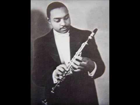 Benny Carter and His Harlem Club Orch - Symphony In Riffs (1933)