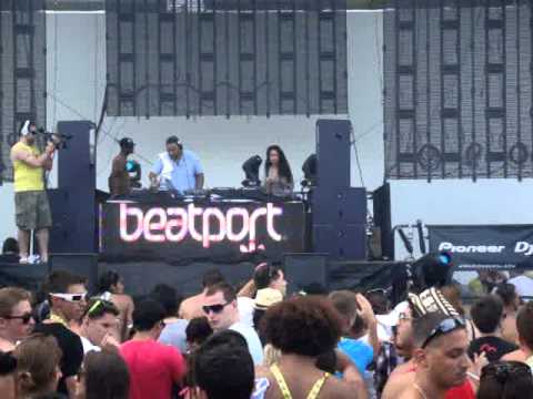 Harry "Choo Choo" Romero @ MMW 2011 Beatport Party