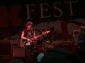 John Kay & Steppenwolf jouent "(Give Me) News I Can Use" au Rock Fest de Mtl le 03 juin 1998