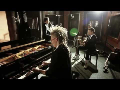 ‪Wojtek Mazolewski Quintet - Nionio ‬‪( OFFICIAL VIDEO )‬ - [ Wojtek Mazolewski ]