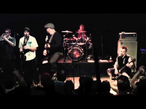 The Diablotones play "Russian Folk Song" at Studio 7 on 2-7-11