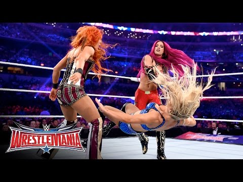 Countdown To WWE Wrestlemania 33 #3: Top 10 Female Wrestlers In ‘Mania History