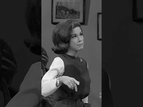 The Unscripted Magic of Mary Tyler Moore on The Dick Van Dyke Show