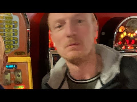 #live at #retro slots #elvis #blackpool (always feed the cats) with Ginger