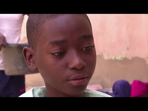 尼日利亞小學生講述被綁架的經歷 (Nigerian schoolboy describes kidnap ordeal)