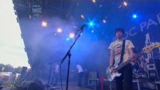 Bloc Party - Uniform (Live Glastonbury 2007)