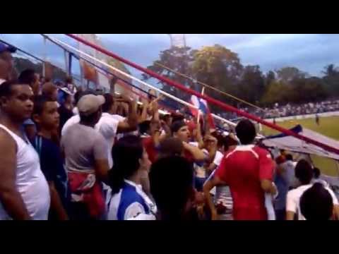 "Furia Pampera A Los Toros Estan Averga!!!" Barra: Furia Pampera • Club: Luis Ángel Firpo