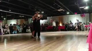 Yesica Esquivel & Ariel Leguizamon impro Lluvia de Abril by Calo at Las Pebetas Milonga. Miami