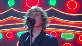 Beck &quot;Devil&#39;s Haircut&quot; 08/09/23 Costa Mesa, CA 4K