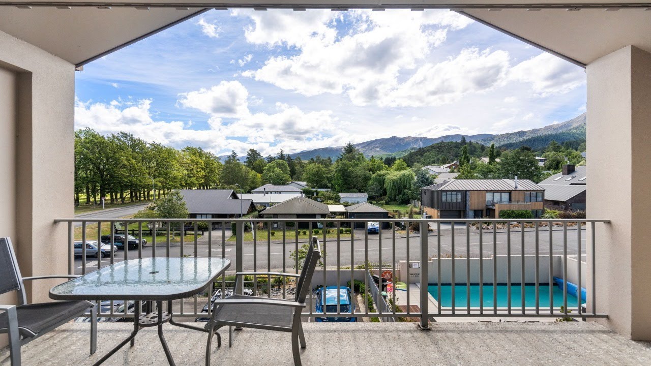 The Top Floor Advantage in Clear Ridge